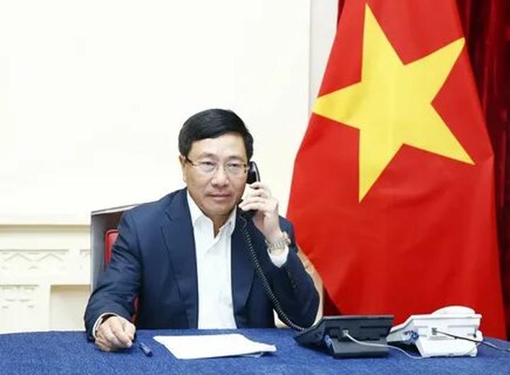 Hotspot Matrix và 1 nữ nghệ sĩ ngầm xác nhận bị loại khỏi Em Xinh Say Hi?_Khởi nghiệp bán thời gian